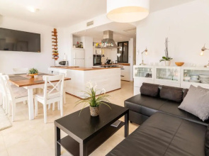 Torreblanca 4BDR Townhouse with Stunning Views