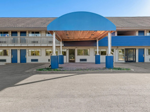 Days Inn by Wyndham Independence