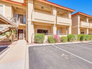 Near Hiking: Condo w/ Pool & Tennis in Phoenix!