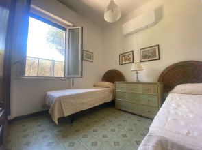 Splendid Detached Villa, Near the sea