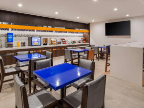 GLō Best Western Brooklyn NYC