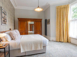 Your Apartment Mortimer Road