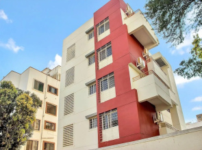 OYO 12042 Green Olives Apartments