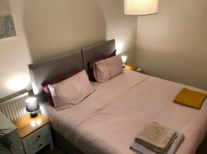 Entire 4 Bed Townhouse