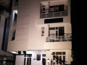 Tuma Club House