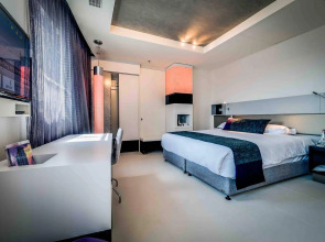 Royal Beach Tel Aviv Hotel