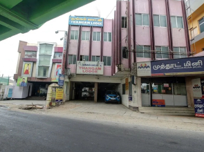 SPOT ON 42738 Thangam Lodge