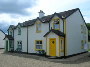 Riverbank Cottages