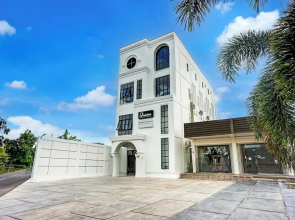 Capital O 94254 Dental Inn