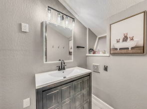 Ruidoso Retreat w/ Mtn Views ~ 20 Mi to Ski Apache