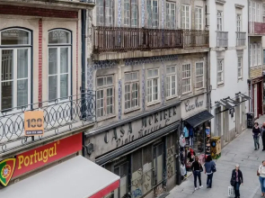 BOUTIQUE Rentals Flores Plaza