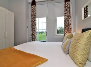 Greenlees Clubhouse 3 bed - Cambuslang