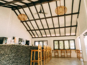 Balong Balong Surf Bungalows