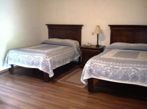 Hotel Hostal El Farol