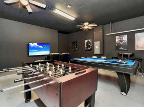 Upstay Luxury Resort Mansion w Pool Near Disney