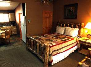 Timber Creek Chalets: 2B