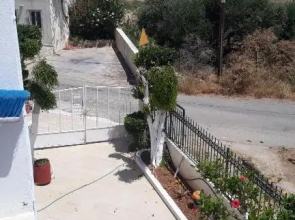 Pela Apartments