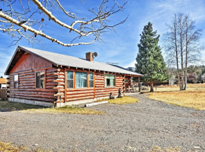 South Fork Log Cabin w/ Beautiful Mountain Views!