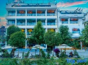Twelve Cities · BaiyujingCourtyardHotSpringResortDesignHotel(FurongTown ScenicAreaBranch)