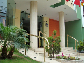 Embajadores Hotel