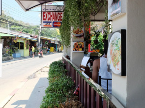 Chilli Hotel & Restaurant