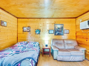 Cedar Falls Cabins #6: Hillside w/ Views!