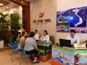 Artisan Lakeview Hotel