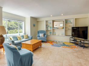 Walk to Shore: Home w/ Deck in Rockaway Beach!