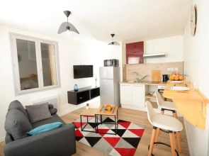 Dominici 4 - CahorsCityStay-Parking Wifi Netflix