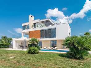 Luxury Villa With Pool and sea View