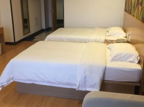 Vatica Xingtai Qiaoxi District Yongkang Street Technical College Hotel