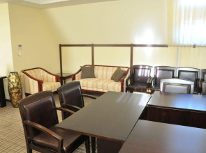 Отель Вэйлер