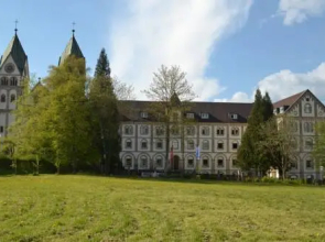 St. Bonifatiuskloster - Geistliches Zentrum
