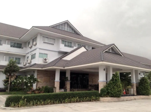 Thanintorn Greenpark Hotel