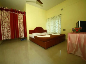 Green Tree Residency