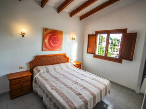 Buenavista - holiday home with private swimming pool in Benissa