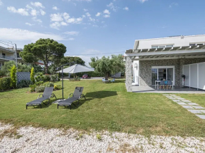 Topos Maisonette Left by Rentalspro