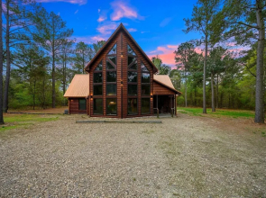Sugar Daddy Cabin for 13!