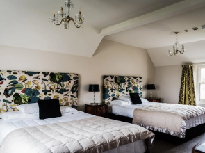 The Grange Boutique B & B and Motel