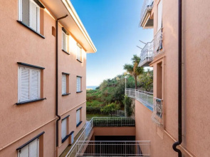 086 - Sunshine Home, 5 minuti dalla spiaggia, VISTA MARE - PARCHEGGIO PRIVATO GRATIS INCLUSO