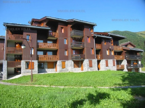 Grand Appartement Bien Équipé en Duplex en Front de Neige