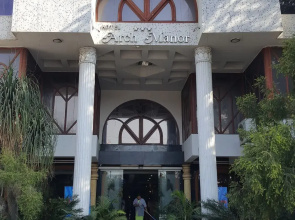 Hotel Arch Manor