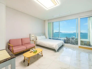Yeosu Stay Raonpine Spa Pension