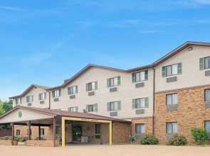 Super 8 Motel - St. Clair