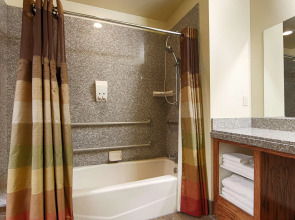 Best Western Plus Yosemite Gateway Inn