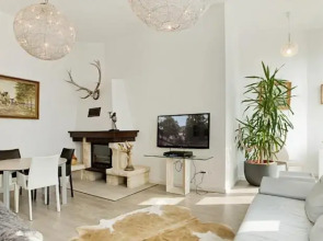Luxury Design Apartment with Spree View