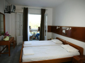 Elies Villa