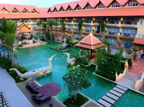 Villa Thongbura