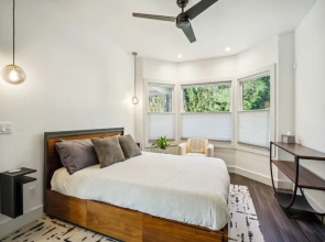 Pet’s FREE! Modern luxury steps from Russian River by Redawning