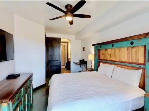 Luna Azul ~ #10 2 Bedroom Condo